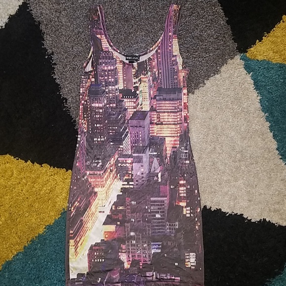 CITY DRESS - Picture 1 of 2